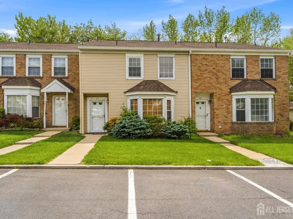 88 Wilshire Ct, Old Bridge, NJ 08857