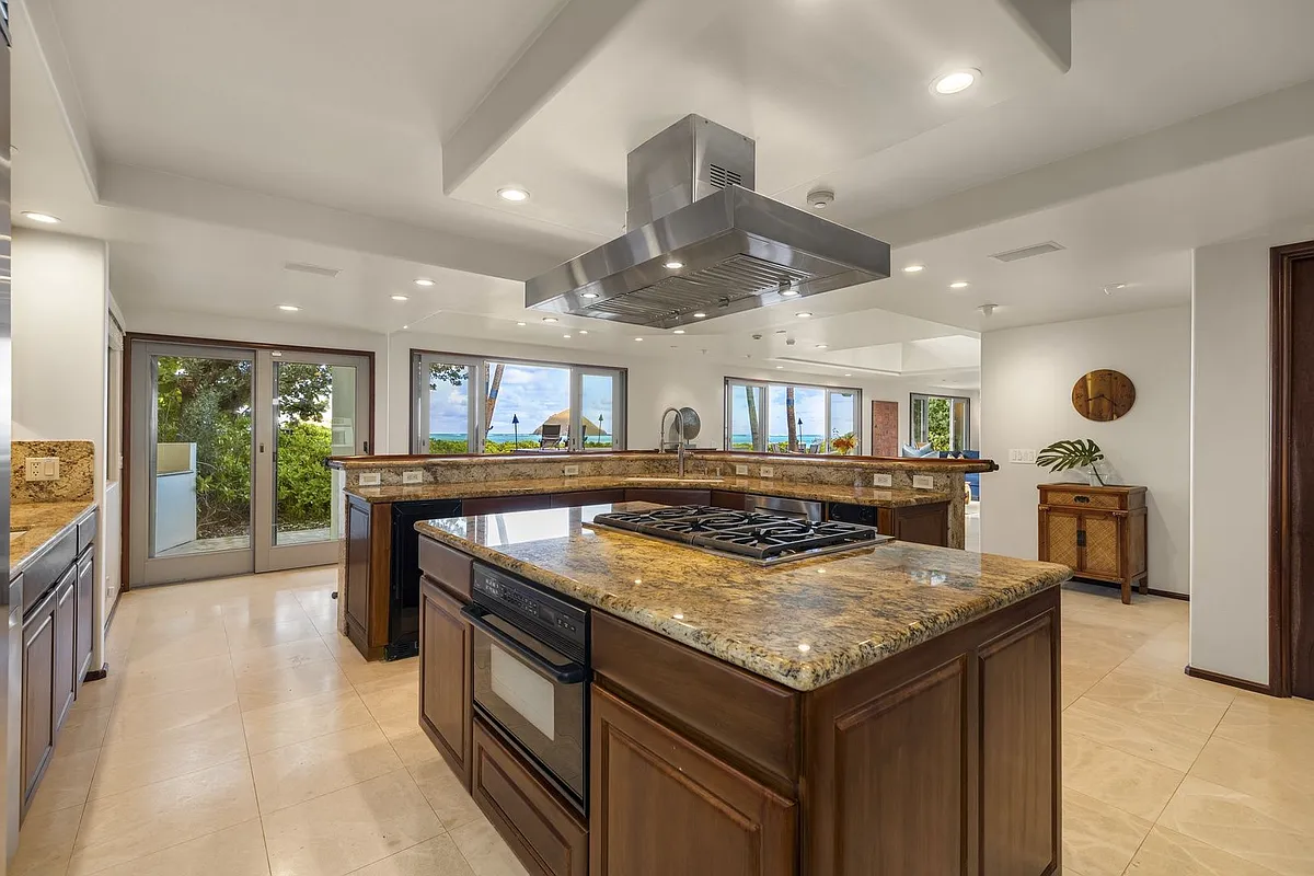 Building Photo - 1408A Mokulua Dr