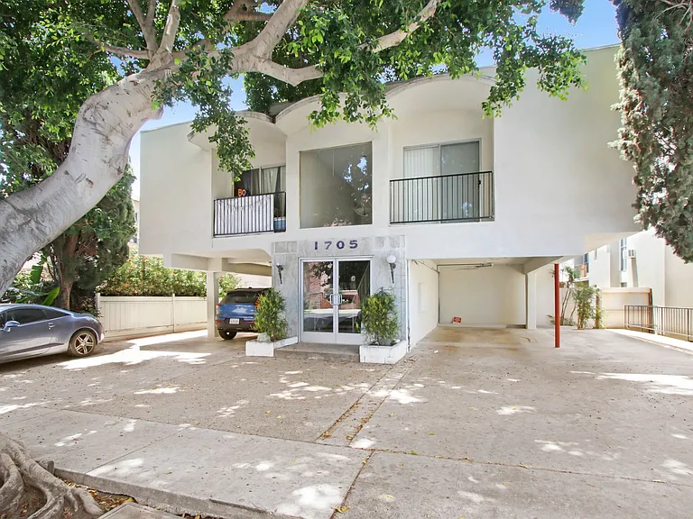 1705 Purdue Ave in West LA - near Sawtelle restaurants — Photo 1