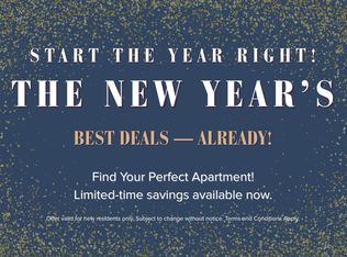 687 Admirals Rd, Esquimalt, BC V9A2P3