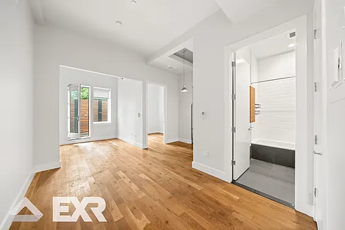 418 Lexington Ave #1E Photo 1