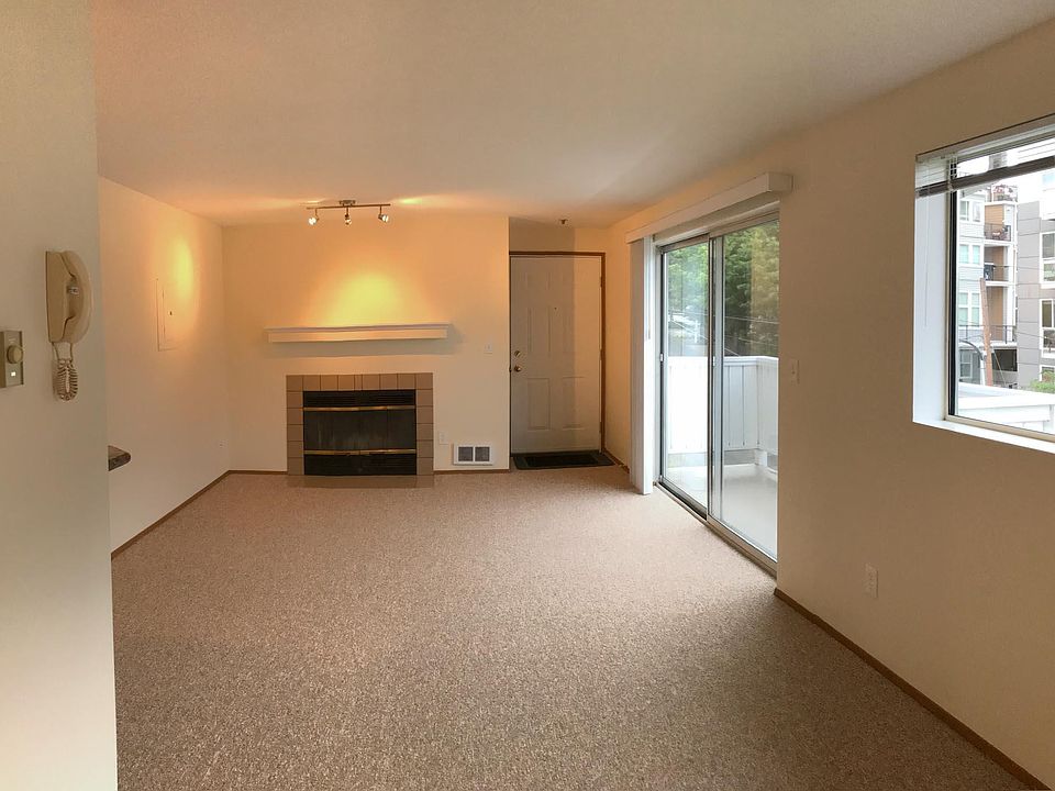 1st image of 4001 SW Edmunds St #201