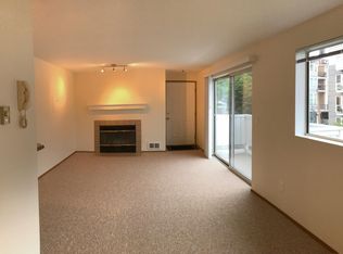 4001 SW Edmunds St #201, Seattle, WA 98116