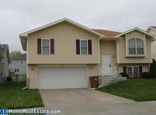 5752 N 20th St, Lincoln, NE 68521