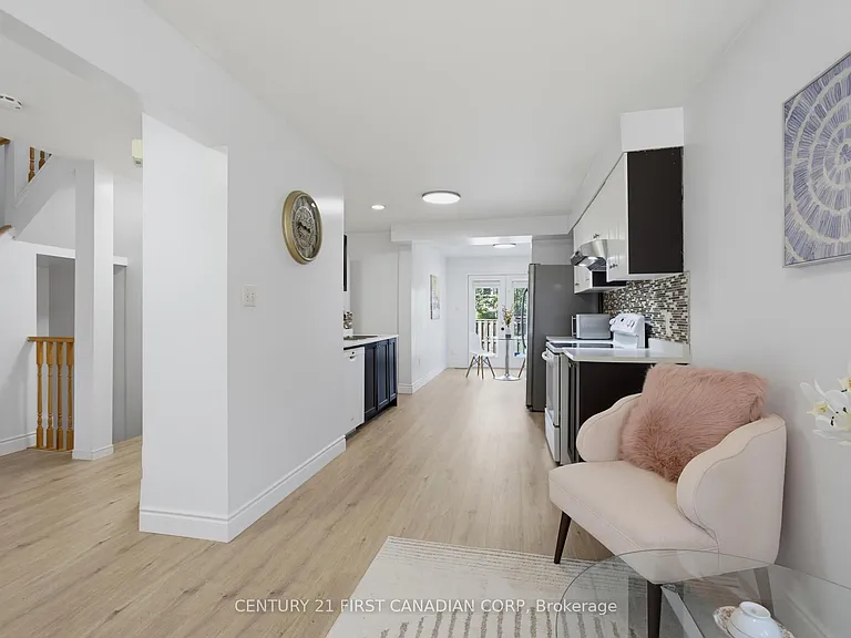 761 Blacksmith St — Photo 7