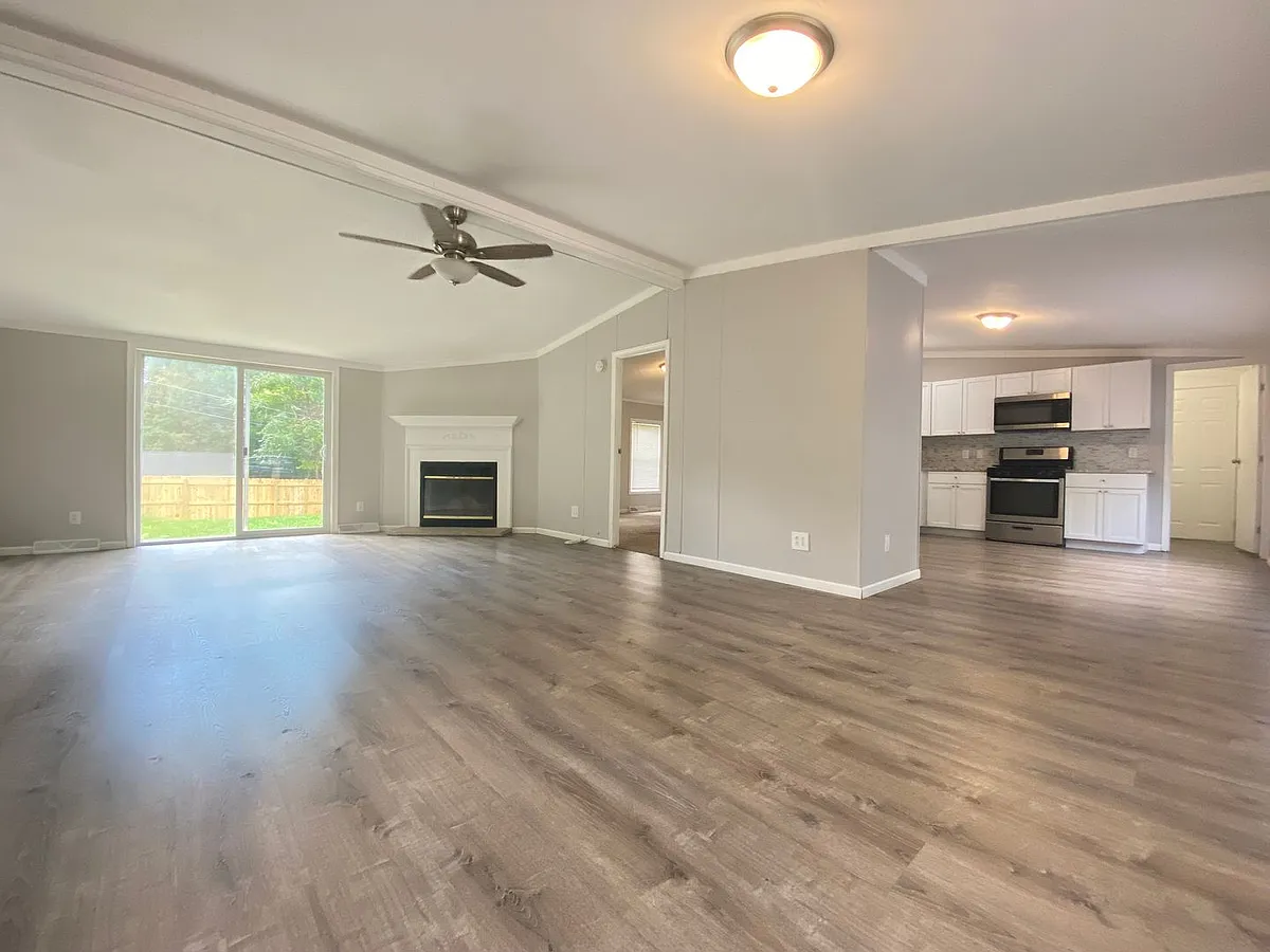 Building Photo - 1312 Redwing Rd