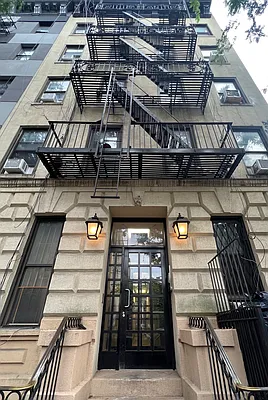 Rented by Oxford Property Group | media 17