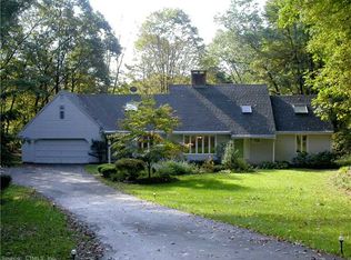 7 Pine Hill Rd, Avon, CT 06001