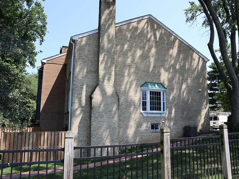 10951 Amherst Ave — Photo 31