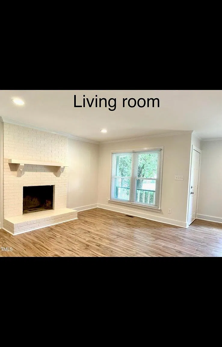3 bed, 2.5 bath, 1320 sqft, $2,200 — Photo 3