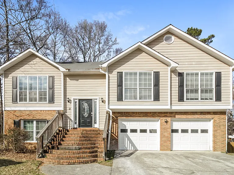 2526 Riverwood Spg — Photo 1