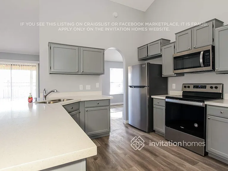 4501 N 106th Dr — Photo 6