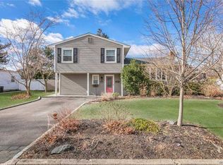 2553 New York Ave, Melville, NY 11747