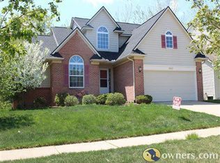 4882 S Ridgeside Cir, Ann Arbor, MI 48105