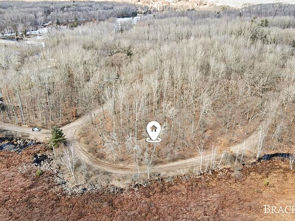 3rd image of 8426 Manitoba Ln