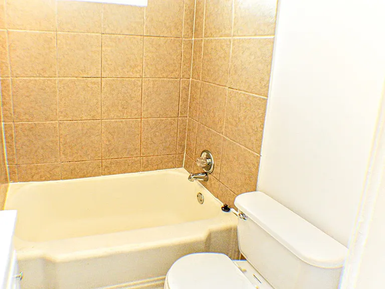1535 S Hicks St — Photo 14