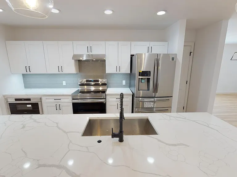 215 N Jester Ave — Photo 10