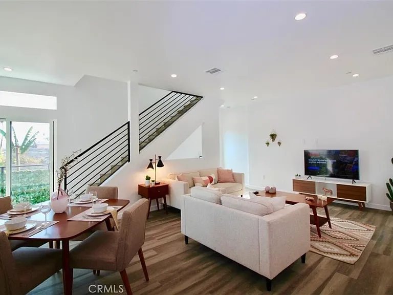 1416 S Cloverdale Ave #1416 — Photo 1