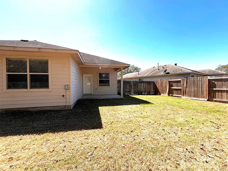 20330 Pine Water Ln — Photo 40