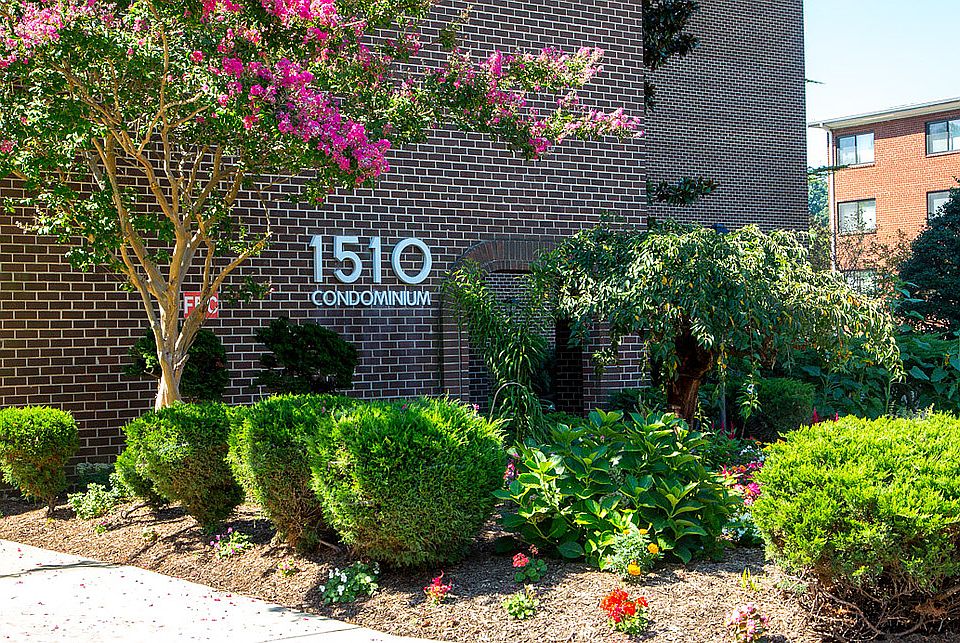 1st image of 1510 12th St N APT 202