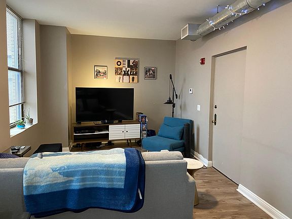 3rd image of 1001 O St APT 805