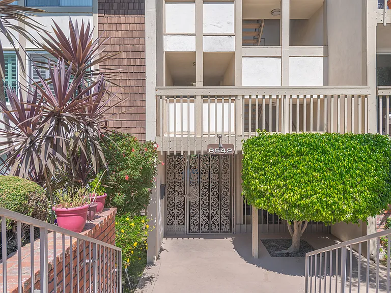 6542 Ocean Crest Dr #B308 — Photo 19