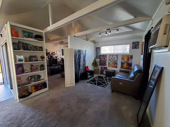 4th image of 410 E North Ave #A