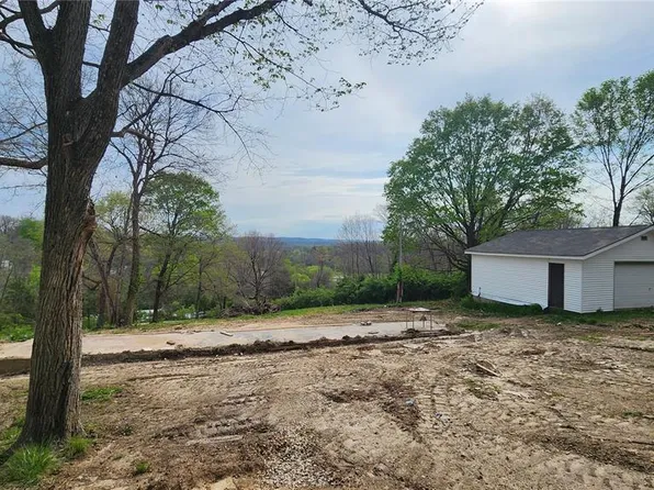 19 Pine Ln, Cedar Hill, MO 63016