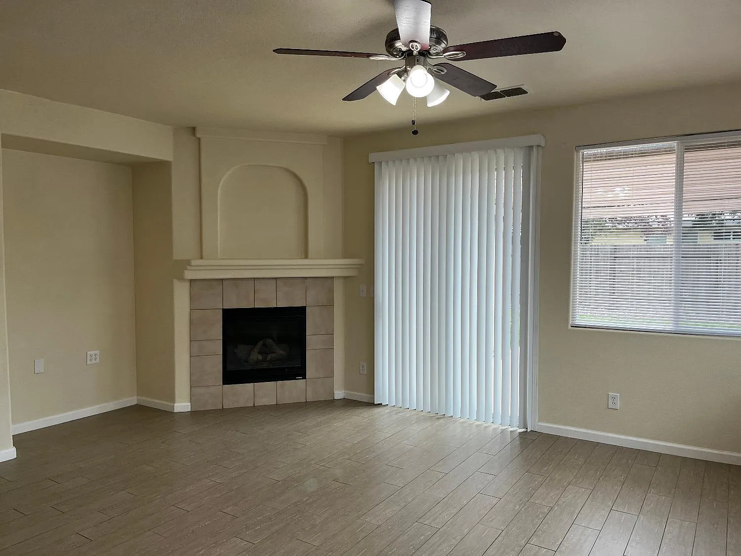 1849 Acari Ave photo 1