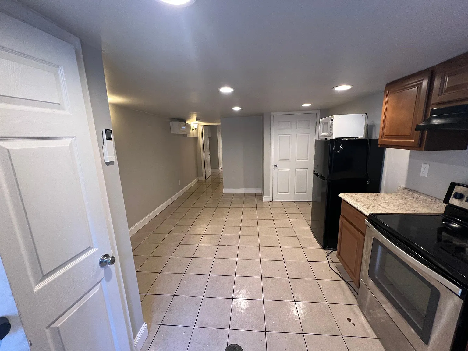 844 N Eutaw St — Photo 3