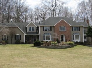 24 Old Farmstead Rd, Chester, NJ 07930