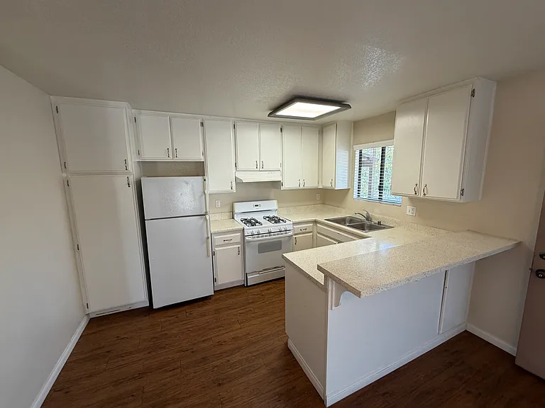 2629 B St #5A — Photo 9