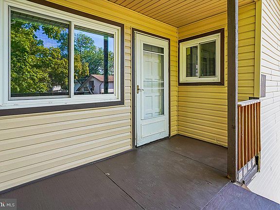 4th image of 4181 Meadowland Ct