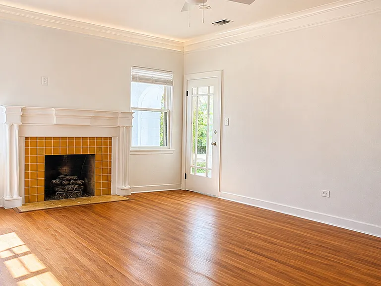 3252 S University Dr — Photo 3