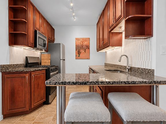5th image of 2090 Madison Ave APT 3E