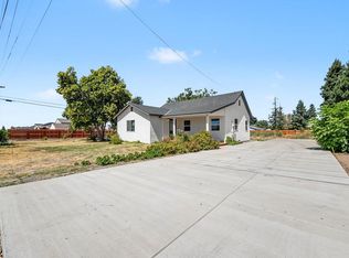 12101 Pecan Ave, Waterford, CA 95386