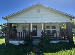 318 Center St, Greenville, KY 42345