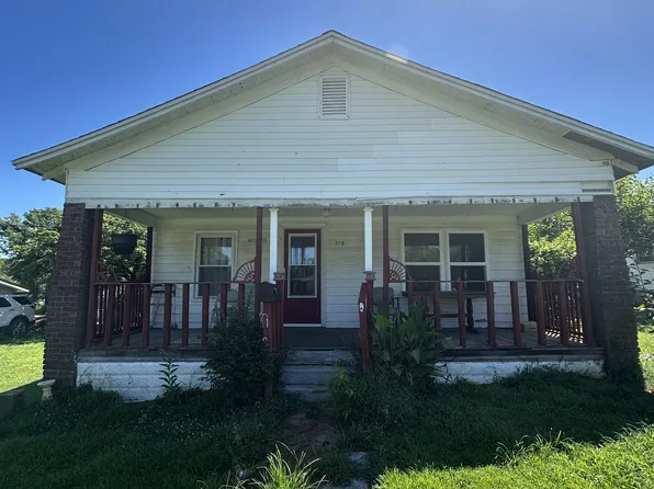 318 Center St, Greenville, KY 42345