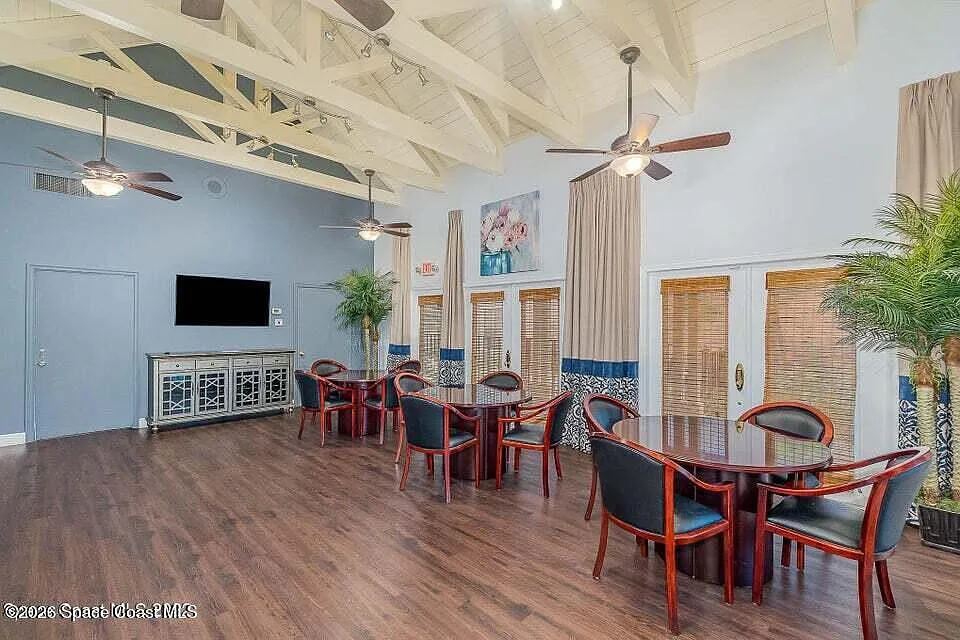 2 bed, 2.0 bath, 1078 sqft, $1,600 — Photo 3