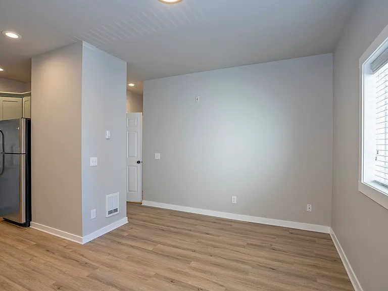 630 N Trafton St — Photo 11