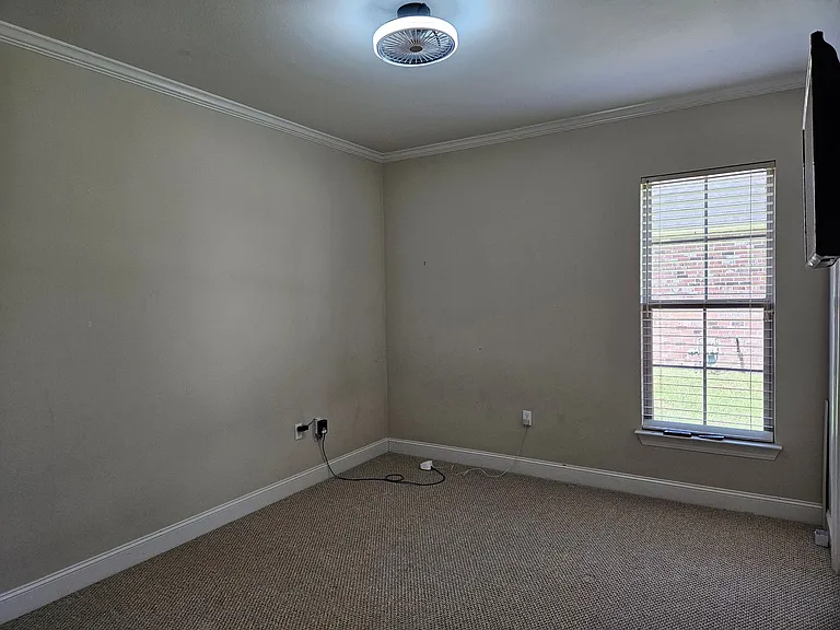 43283 Pond View Dr — Photo 16