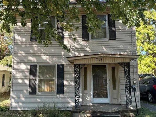 717 S Cherokee St, Girard, KS 66743