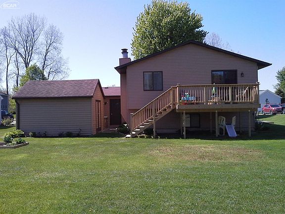 3rd image of 405 Lindenwood Dr