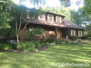 492 Tether Ln, Paramus, NJ 07652