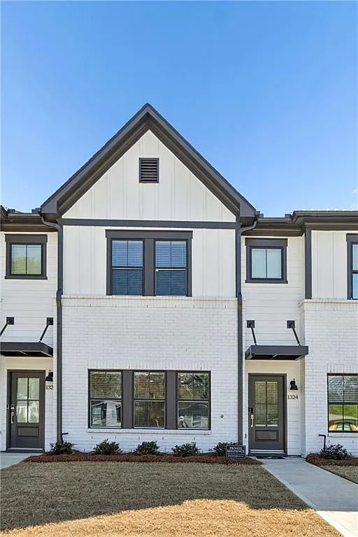 3 bed, 2.5 bath, 1415 sqft, $2,450 — Photo 4