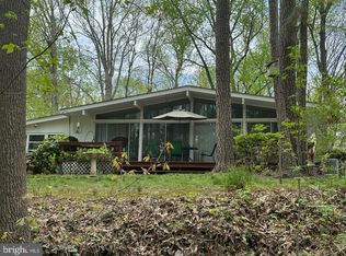 12866 Eagle Dr, Lusby, MD 20657