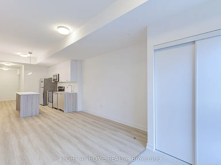 25 Palace St #373-Q23 — Photo 5