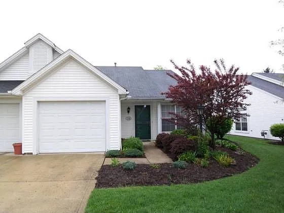 1118 Lake Meadow Ln photo 1