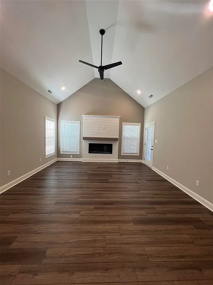 Building Photo - 556 Cumberland Pointe Ln