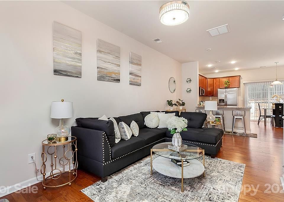 1st image of 7407 Sienna Heights Pl